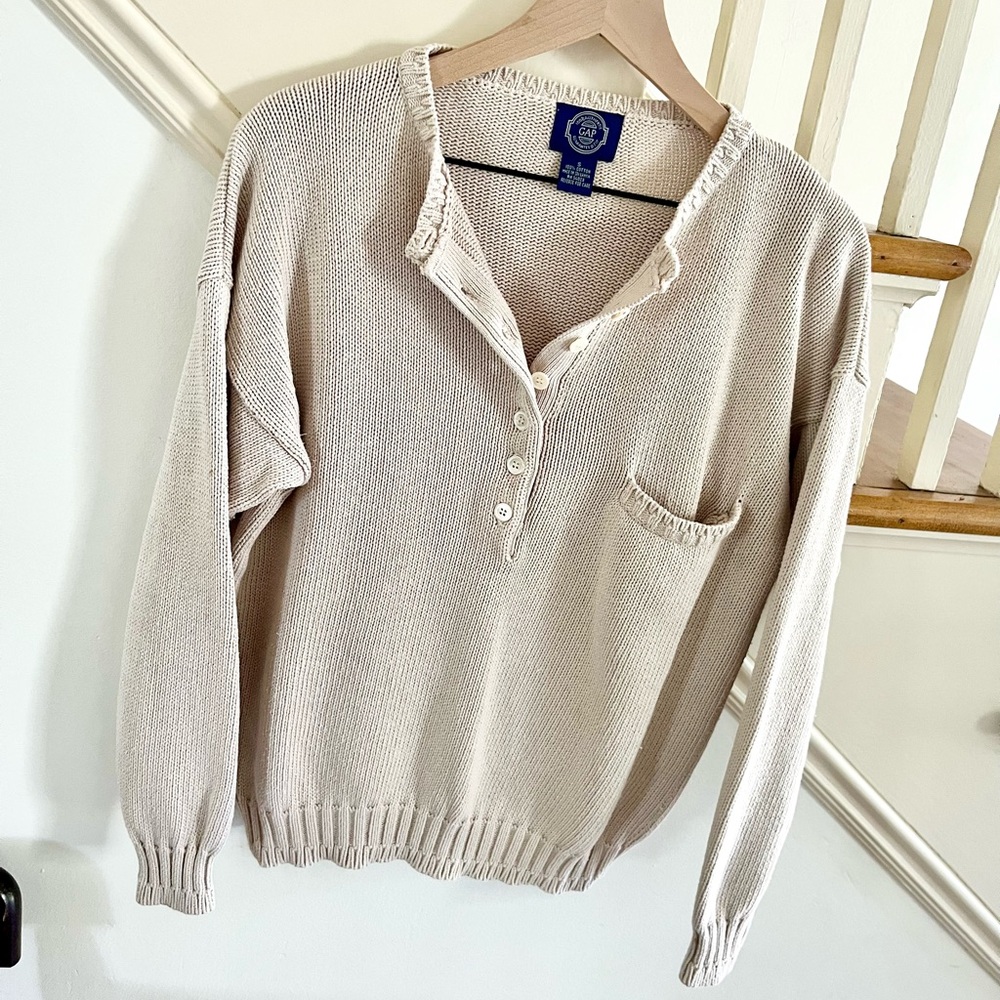 Late 80s early 90s vintage Gap Cotton Henley Beige Sweater